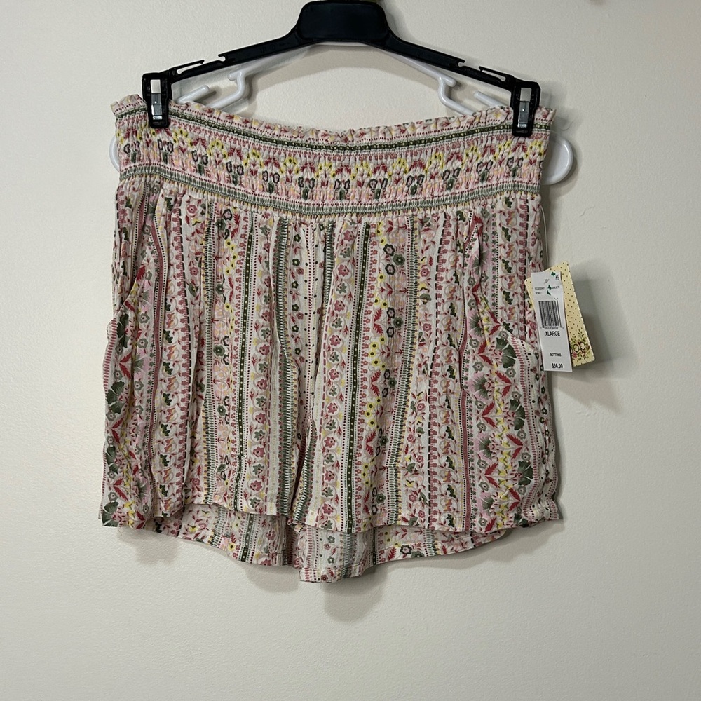 BeBop Women's High Waist‎ Shorts - Pink and Green Pattern